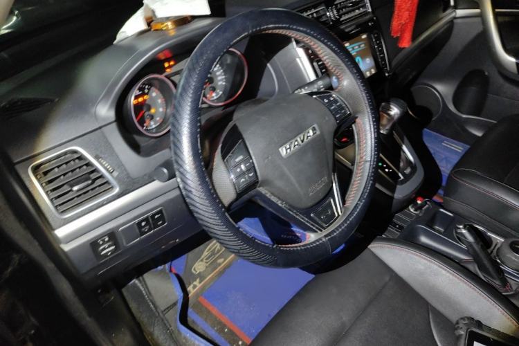 Used Haval M6 2017 1.5T Automatic Two-Wheel Drive Elite Model Steering Wheel