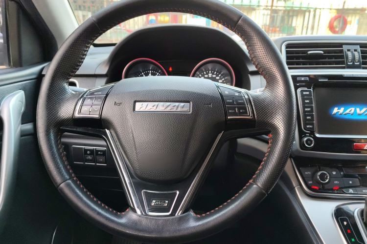Used Haval M6 2017 1.5T Automatic Two-Wheel Drive Elite Model Steering Wheel