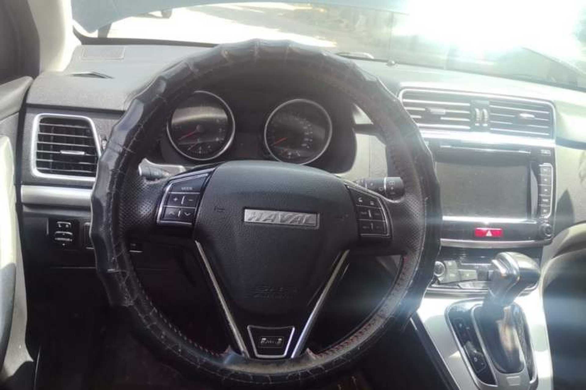 Used Haval M6 2017 1.5T Automatic Two-Wheel Drive Elite Model Steering Wheel
