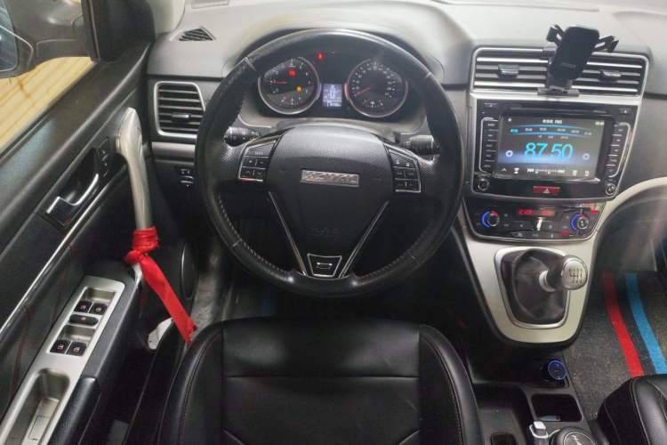 Used Haval M6 2017 1.5T Manual Two-Wheel Drive Elite Model Steering Wheel