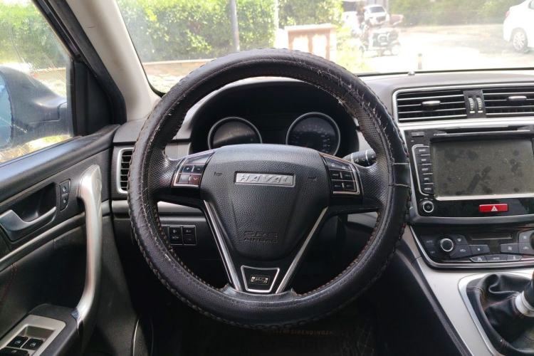 Used Haval M6 2017 1.5T Manual Two-Wheel Drive Elite Model Steering Wheel