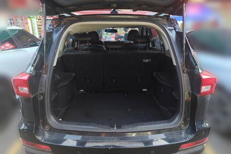 Used Haval M6 2017 1.5T Manual Two-Wheel Drive Elite Model Trunk