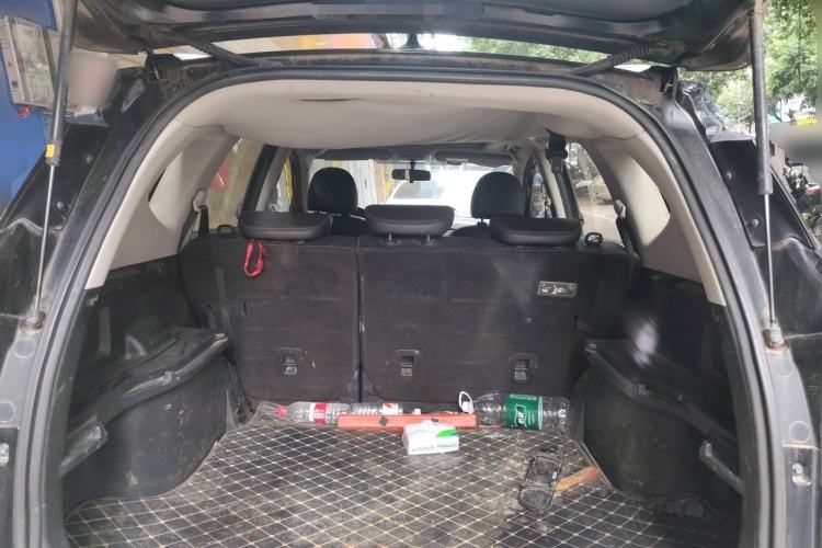 Used Haval M6 2017 1.5T Manual Two-Wheel Drive Elite Model Trunk