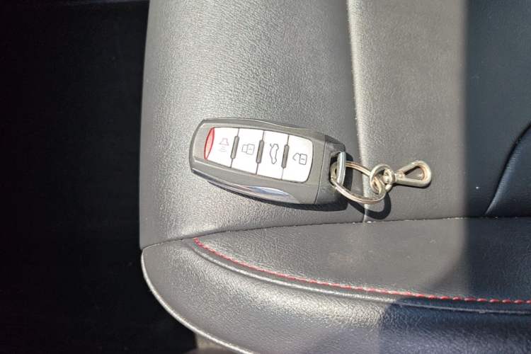 Used Haval M6 2017 1.5T Automatic Two-Wheel Drive Elite Model Vehicle Key