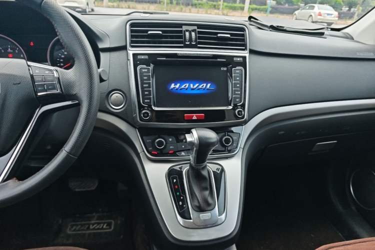 Used Haval M6 2017 1.5T Automatic Two-Wheel Drive Elite Model Audio And AC Panel