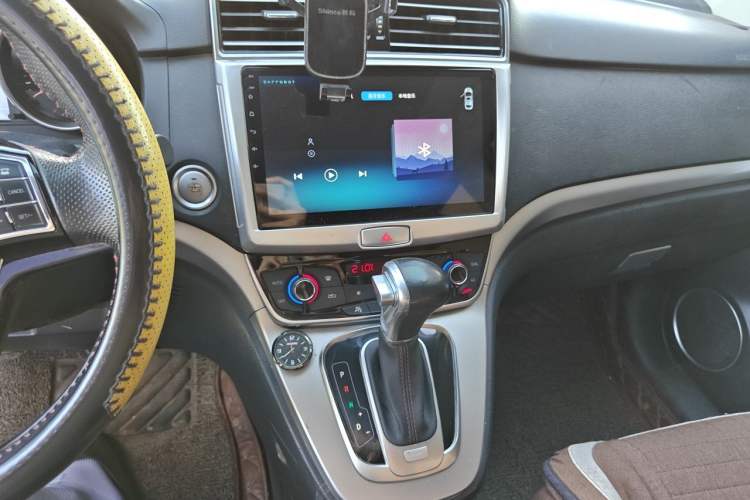 Used Haval M6 2017 1.5T Automatic Two-Wheel Drive Elite Model Audio And AC Panel