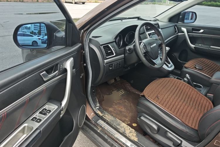Used Haval M6 2017 1.5T Automatic Two-Wheel Drive Elite Model Driver Seat
