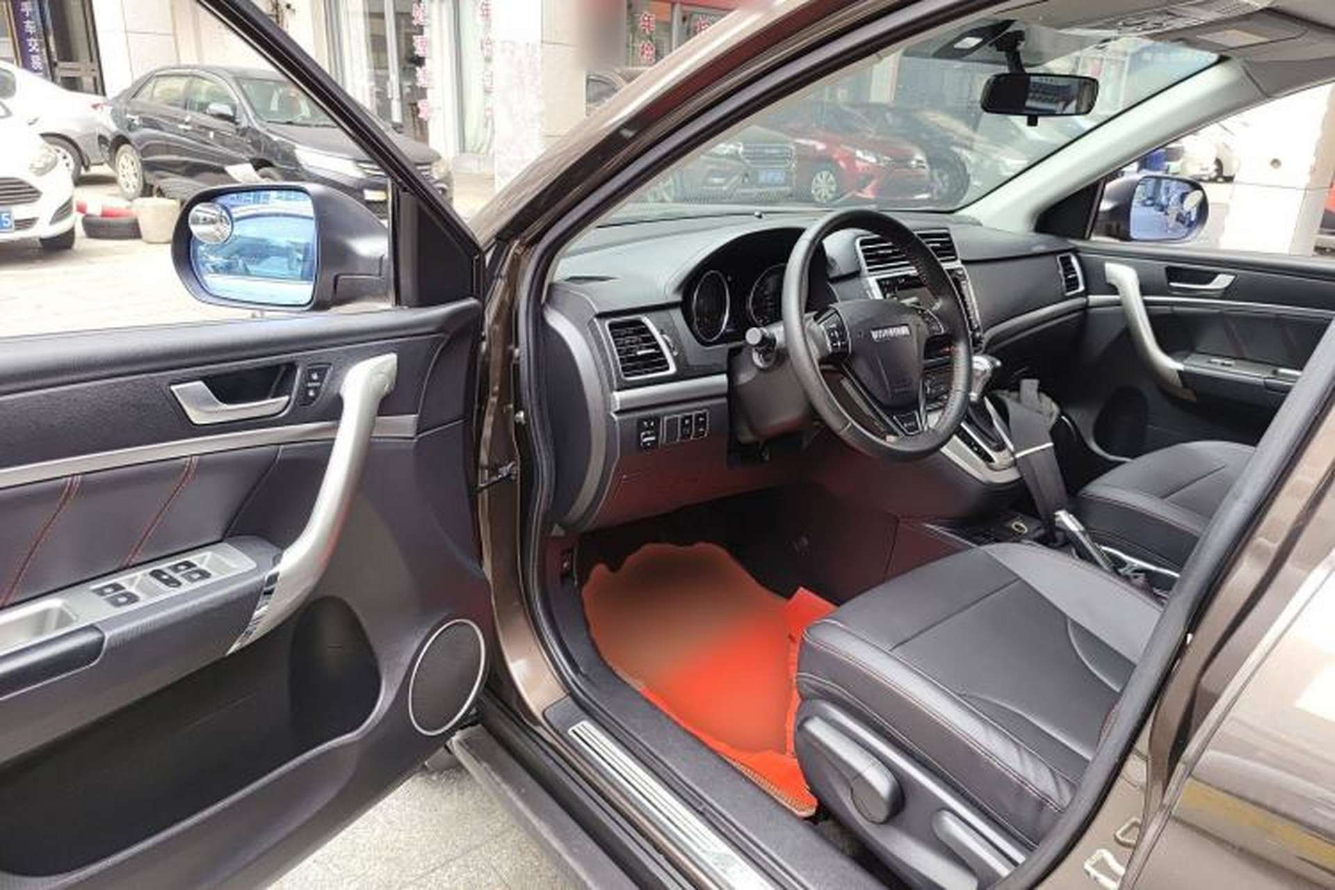 Used Haval M6 2017 1.5T Automatic Two-Wheel Drive Elite Model Driver Seat