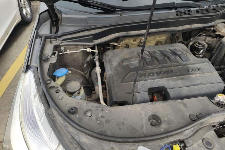 Used Haval M6 2017 1.5T Manual Two-Wheel Drive Elite Model Engine Bay Right