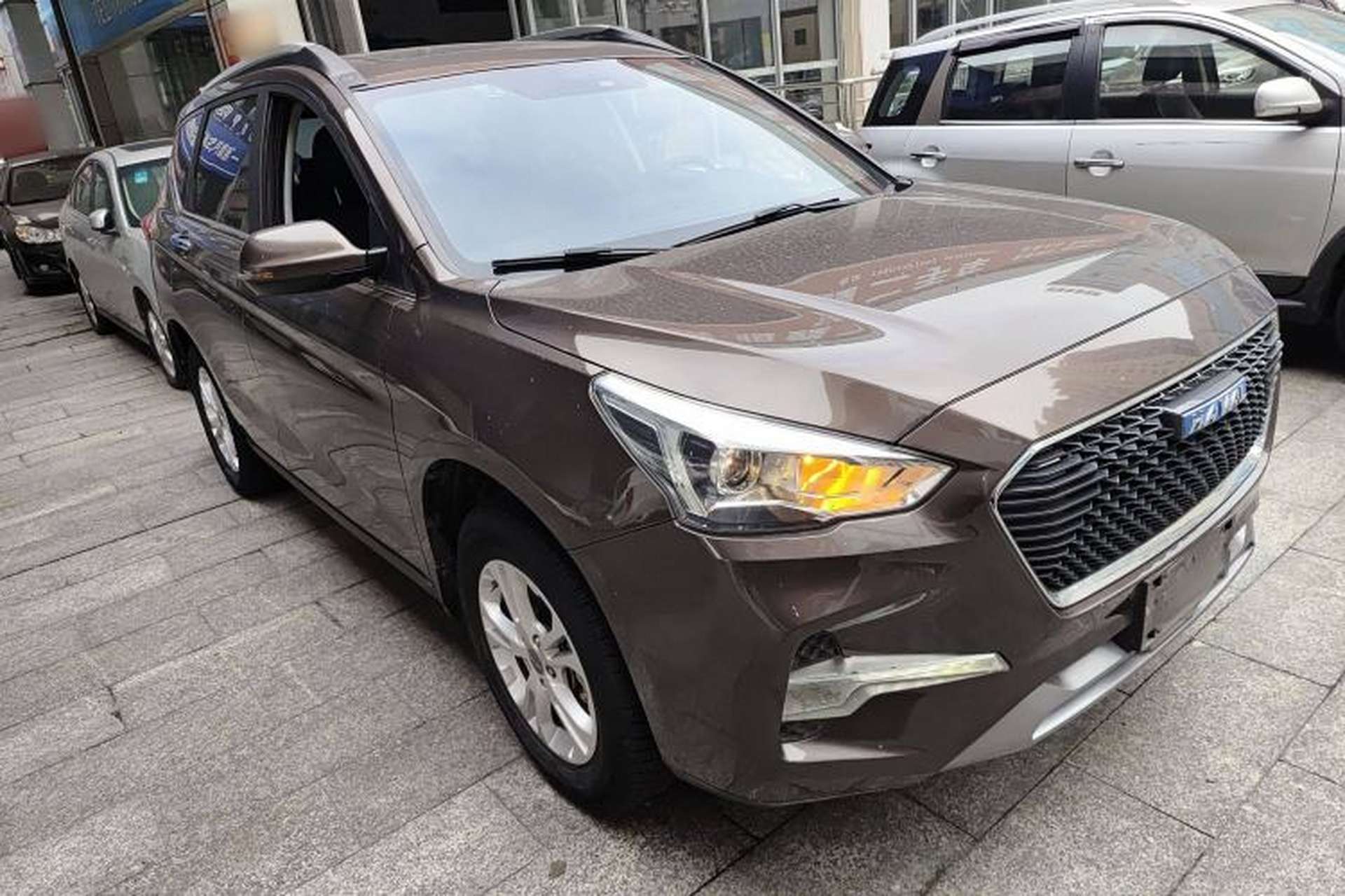 Used Haval M6 2017 1.5T Automatic Two-Wheel Drive Elite Model Front Right 45 Deg