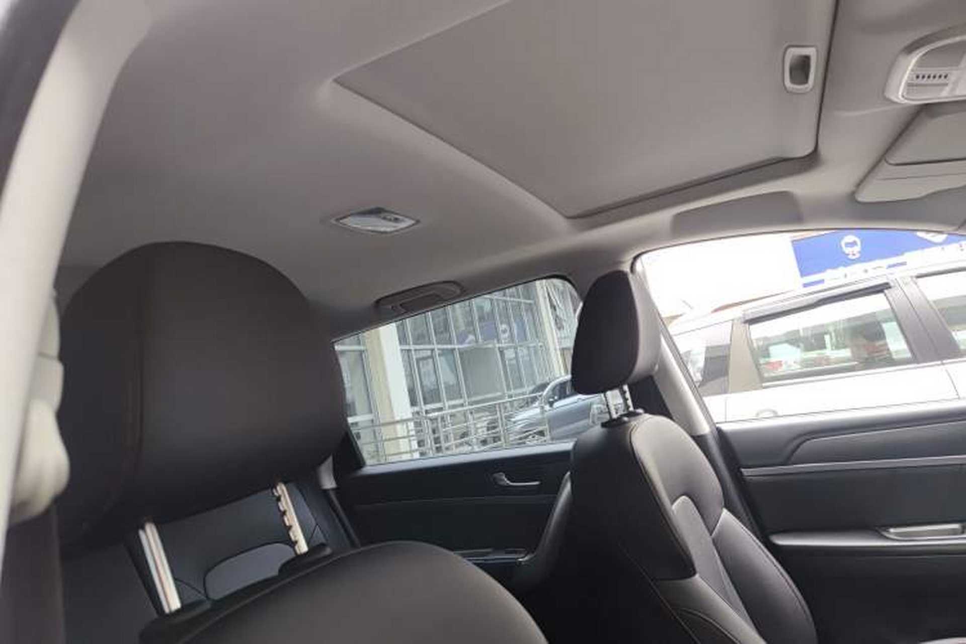 Used Haval M6 2017 1.5T Automatic Two-Wheel Drive Elite Model Headliner