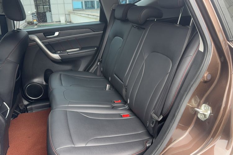 Used Haval M6 2017 1.5T Automatic Two-Wheel Drive Elite Model Interior 1