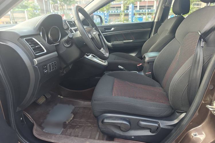 Used Haval M6 2017 1.5T Automatic Two-Wheel Drive Elite Model Interior 2