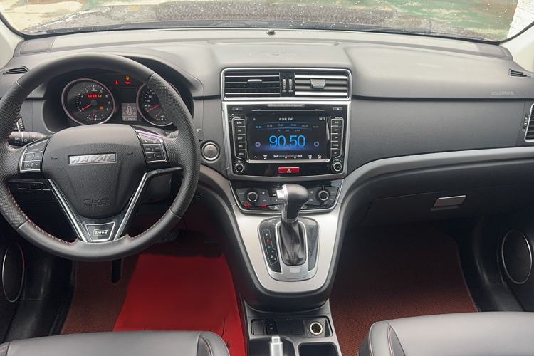 Used Haval M6 2017 1.5T Automatic Two-Wheel Drive Elite Model Interior 3