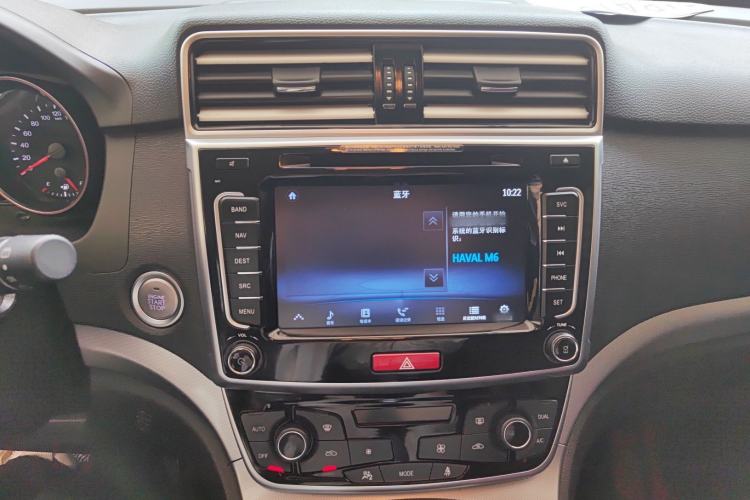 Used Haval M6 2017 1.5T Manual Two-Wheel Drive Urban Version Interior 5