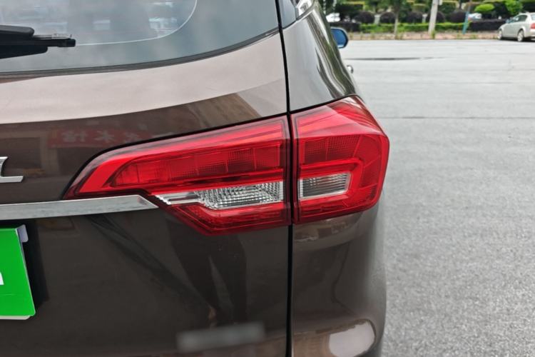 Used Haval M6 2017 1.5T Automatic Two-Wheel Drive Elite Model Right Rear Taillight