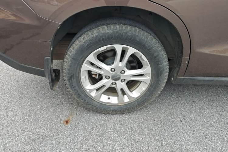 Used Haval M6 2017 1.5T Automatic Two-Wheel Drive Elite Model Right Rear Wheel Hub