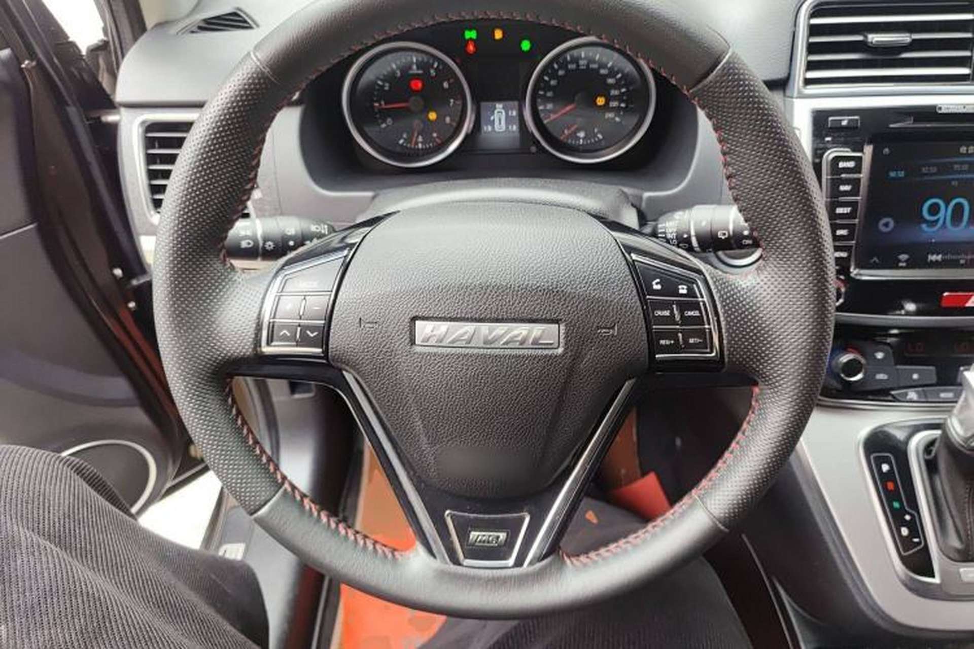 Used Haval M6 2017 1.5T Automatic Two-Wheel Drive Elite Model Steering Wheel