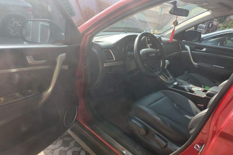 Used Haval M6 2017 1.5T Automatic Two-Wheel Drive Elite Model Driver Seat