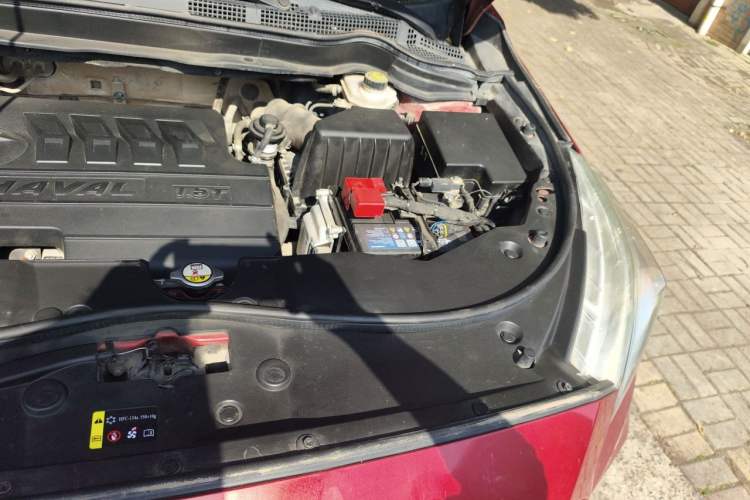 Used Haval M6 2017 1.5T Automatic Two-Wheel Drive Elite Model Engine Bay Left
