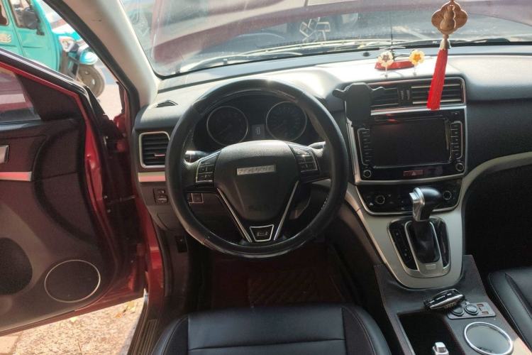 Used Haval M6 2017 1.5T Automatic Two-Wheel Drive Elite Model Steering Wheel