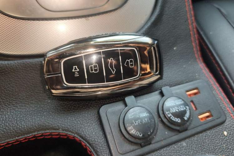 Used Haval M6 2017 1.5T Automatic Two-Wheel Drive Elite Model Vehicle Key