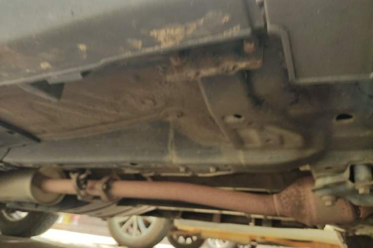 Used Haval M6 2017 1.5T Manual Two-Wheel Drive Elite Model Chassis Front Right