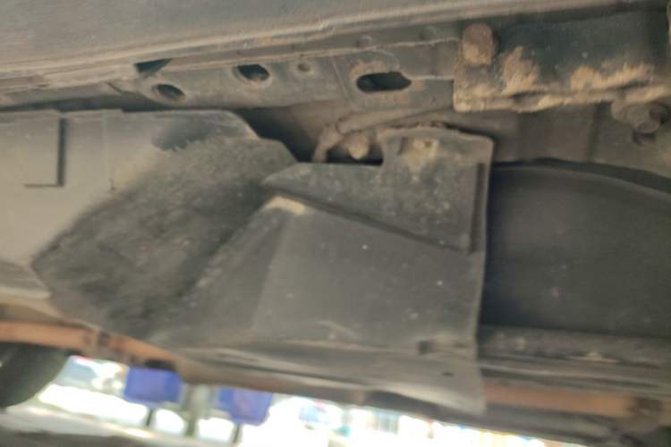 Used Haval M6 2017 1.5T Manual Two-Wheel Drive Elite Model Chassis Rear Left