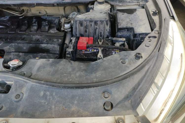 Used Haval M6 2017 1.5T Manual Two-Wheel Drive Elite Model Engine Bay Left