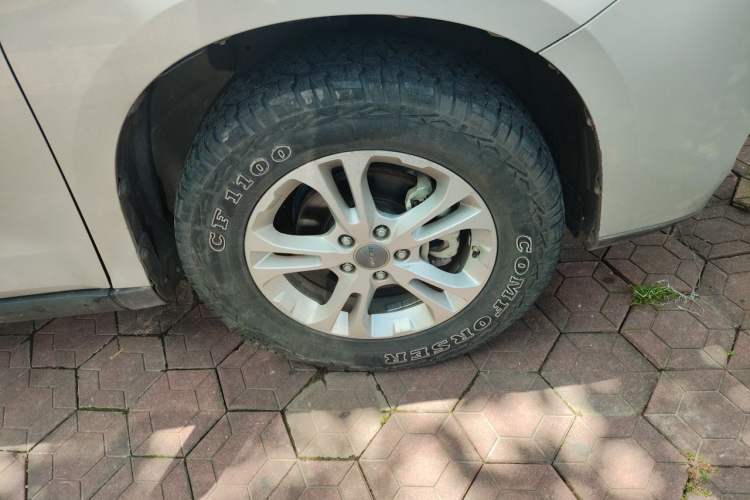 Used Haval M6 2017 1.5T Manual Two-Wheel Drive Elite Model Right Front Wheel Hub