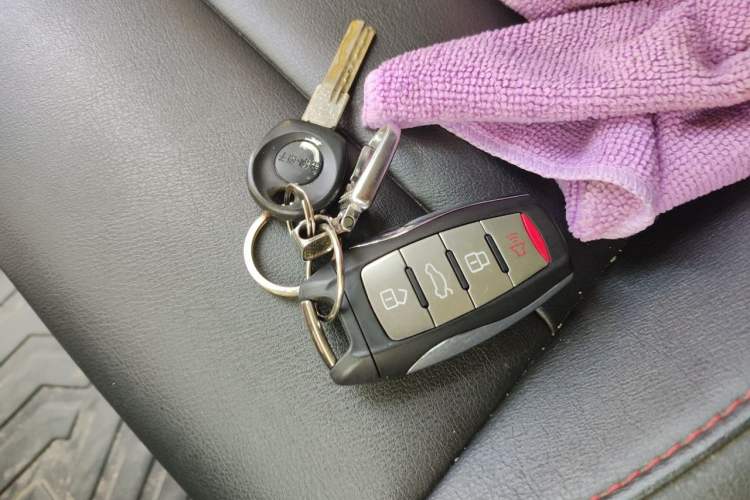 Used Haval M6 2017 1.5T Manual Two-Wheel Drive Elite Model Vehicle Key