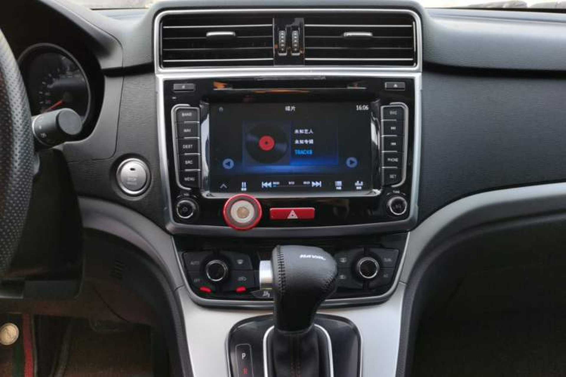 Used Haval M6 2017 1.5T Automatic Two-Wheel Drive Elite Model Audio And AC Panel