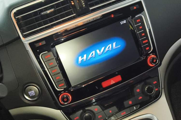 Used Haval M6 2017 1.5T Manual Two-Wheel Drive Elite Model Audio And AC Panel