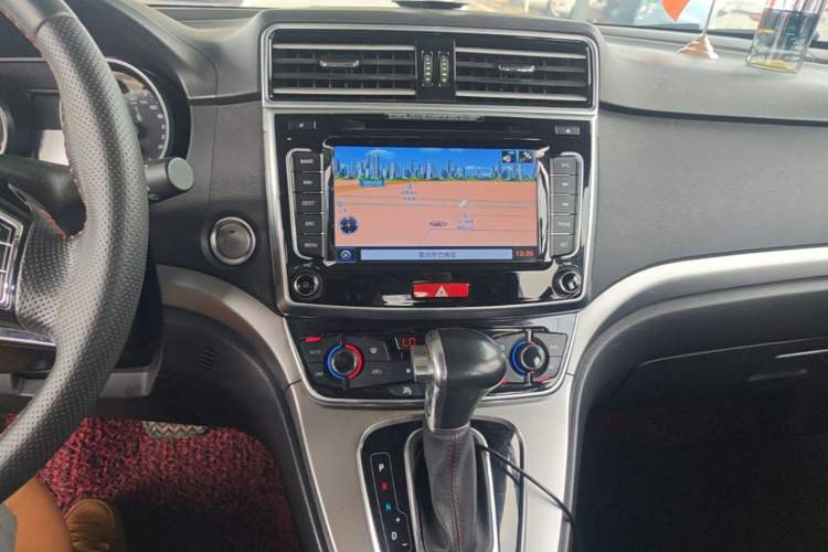 Used Haval M6 2017 1.5T Automatic Two-Wheel Drive Elite Model Audio And AC Panel