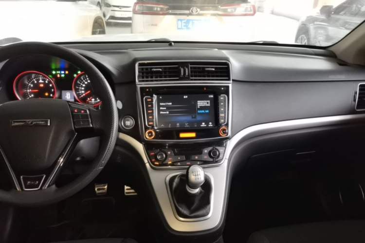 Used Haval M6 2017 1.5T Manual Two-Wheel Drive Urban Version Audio And AC Panel