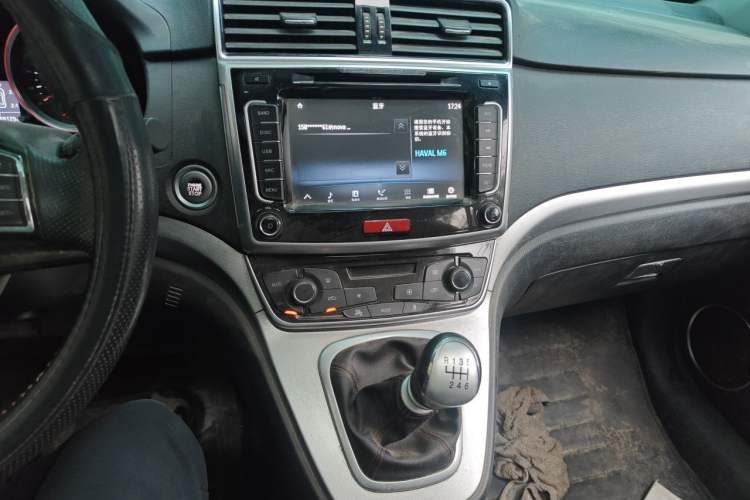 Used Haval M6 2017 1.5T Manual Two-Wheel Drive Elite Model Audio And AC Panel