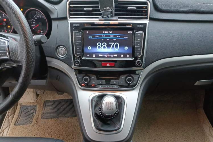 Used Haval M6 2017 1.5T Manual Two-Wheel Drive Elite Model Audio And AC Panel