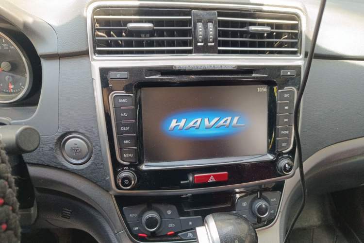 Used Haval M6 2017 1.5T Automatic Two-Wheel Drive Elite Model Audio And AC Panel