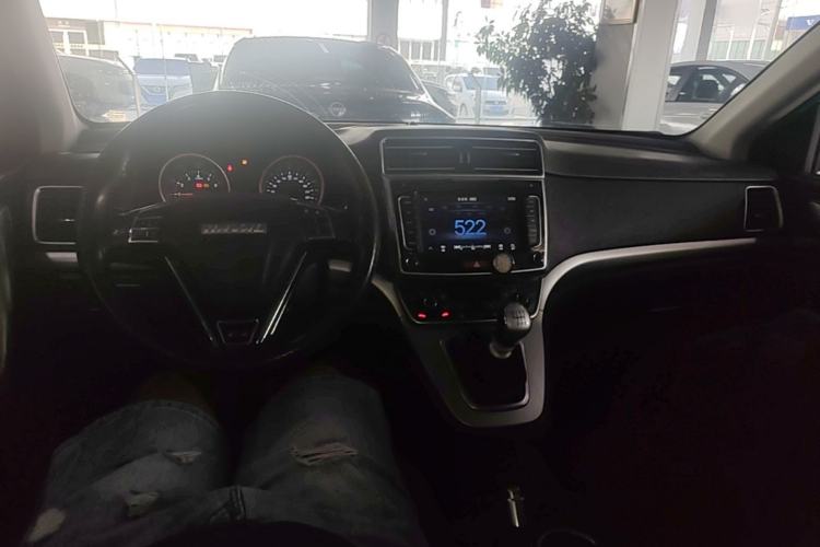 Used Haval M6 2017 1.5T Manual Two-Wheel Drive Urban Version Center Console
