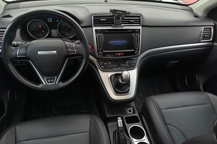 Used Haval M6 2017 1.5T Manual Two-Wheel Drive Elite Model Center Console