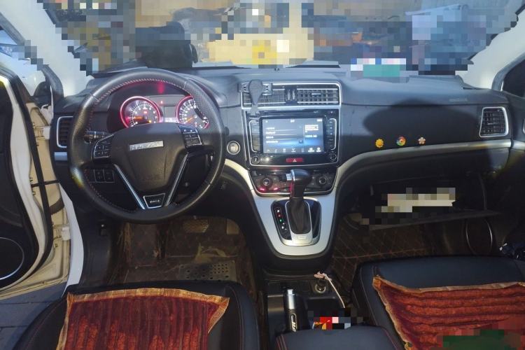 Used Haval M6 2017 1.5T Automatic Two-Wheel Drive Elite Model Center Console