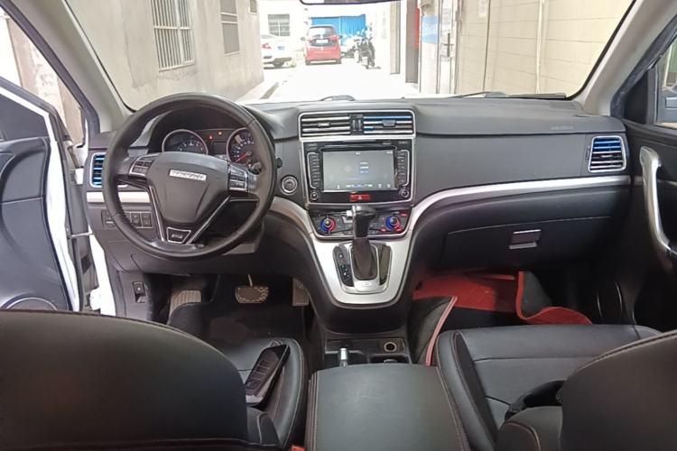 Used Haval M6 2017 1.5T Automatic Two-Wheel Drive Elite Model Center Console