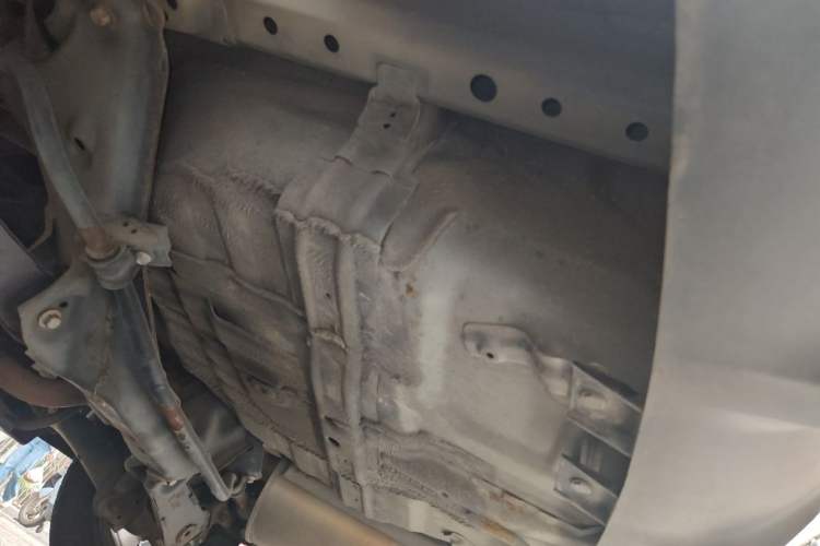 Used Haval M6 2017 1.5T Automatic Two-Wheel Drive Elite Model Chassis Rear