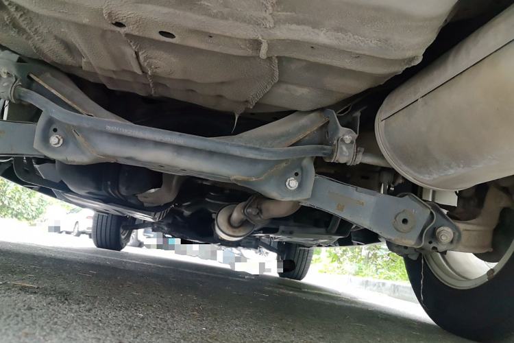 Used Haval M6 2017 1.5T Manual Two-Wheel Drive Urban Version Chassis Rear