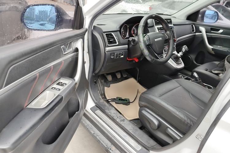 Used Haval M6 2017 1.5T Manual Two-Wheel Drive Elite Model Driver Seat