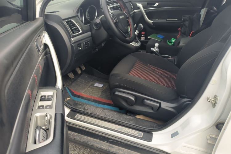 Used Haval M6 2017 1.5T Manual Two-Wheel Drive Urban Version Driver Seat