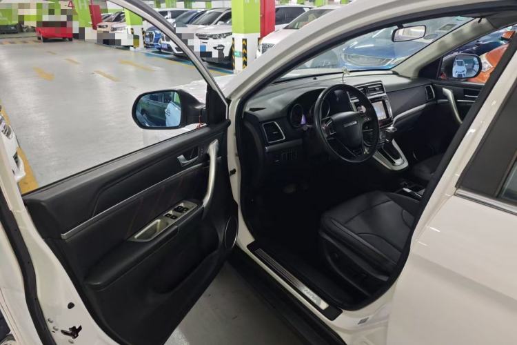 Used Haval M6 2017 1.5T Automatic Two-Wheel Drive Prestige Model Driver Seat