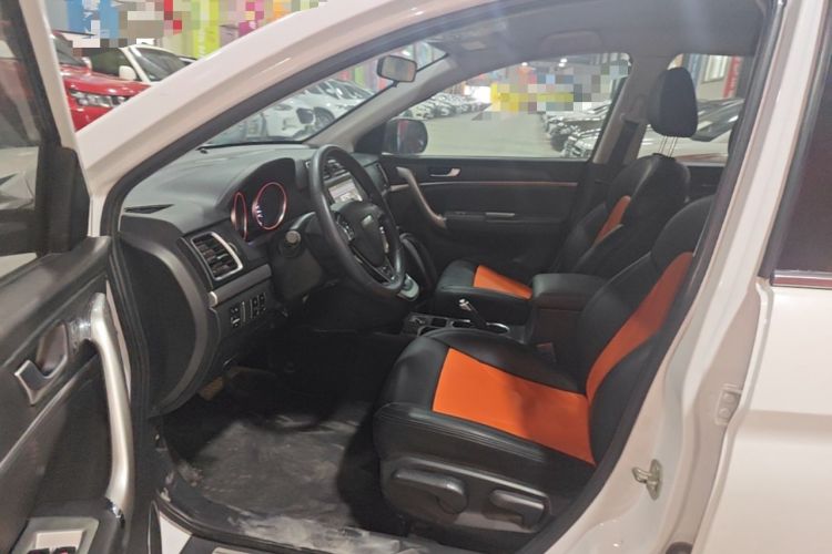 Used Haval M6 2017 1.5T Automatic Two-Wheel Drive Urban Model Driver Seat