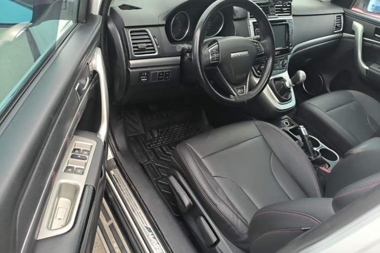 Used Haval M6 2017 1.5T Manual Two-Wheel Drive Elite Model Driver Seat