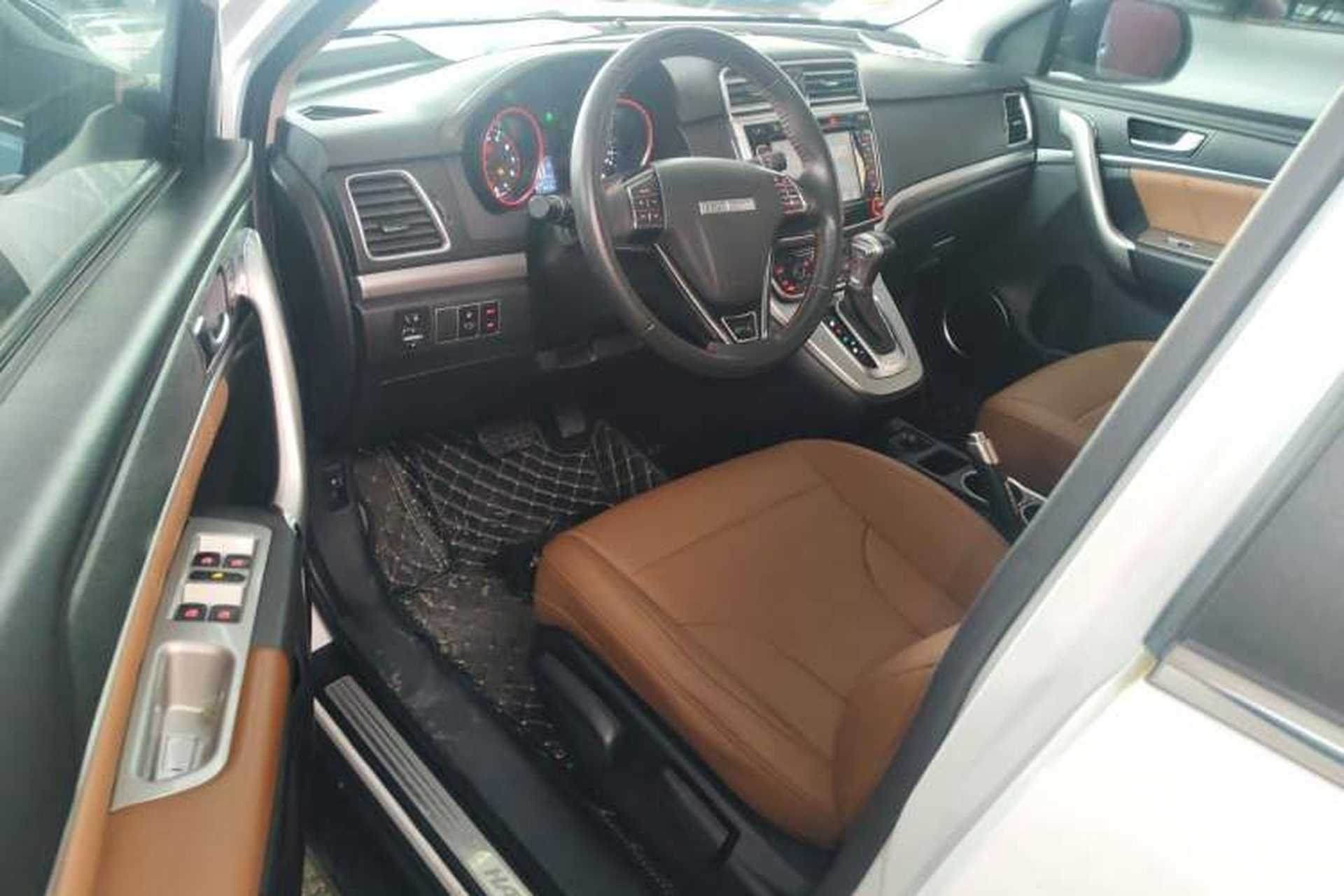 Used Haval M6 2017 1.5T Automatic Two-Wheel Drive Elite Model Driver Seat